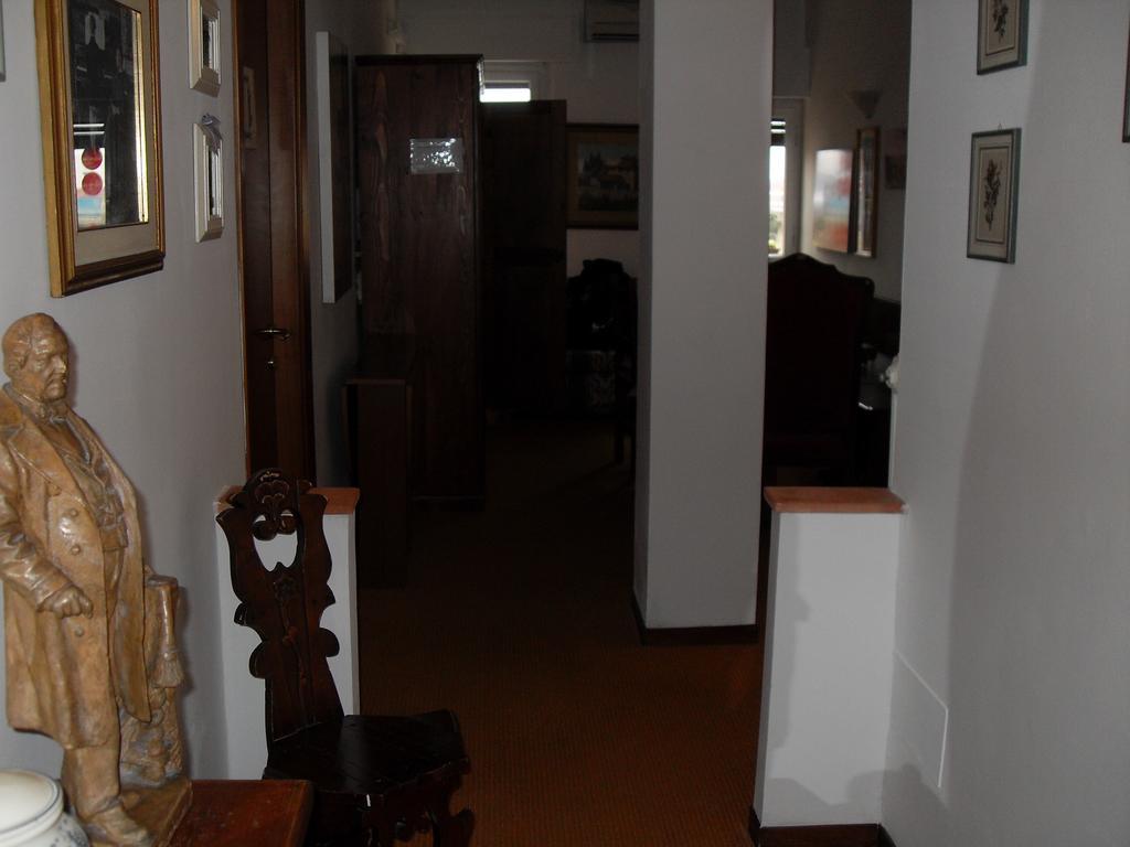 Residenza Giulia Hotell Florens Exteriör bild