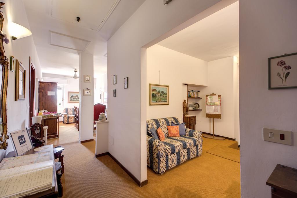 Residenza Giulia Hotell Florens Exteriör bild
