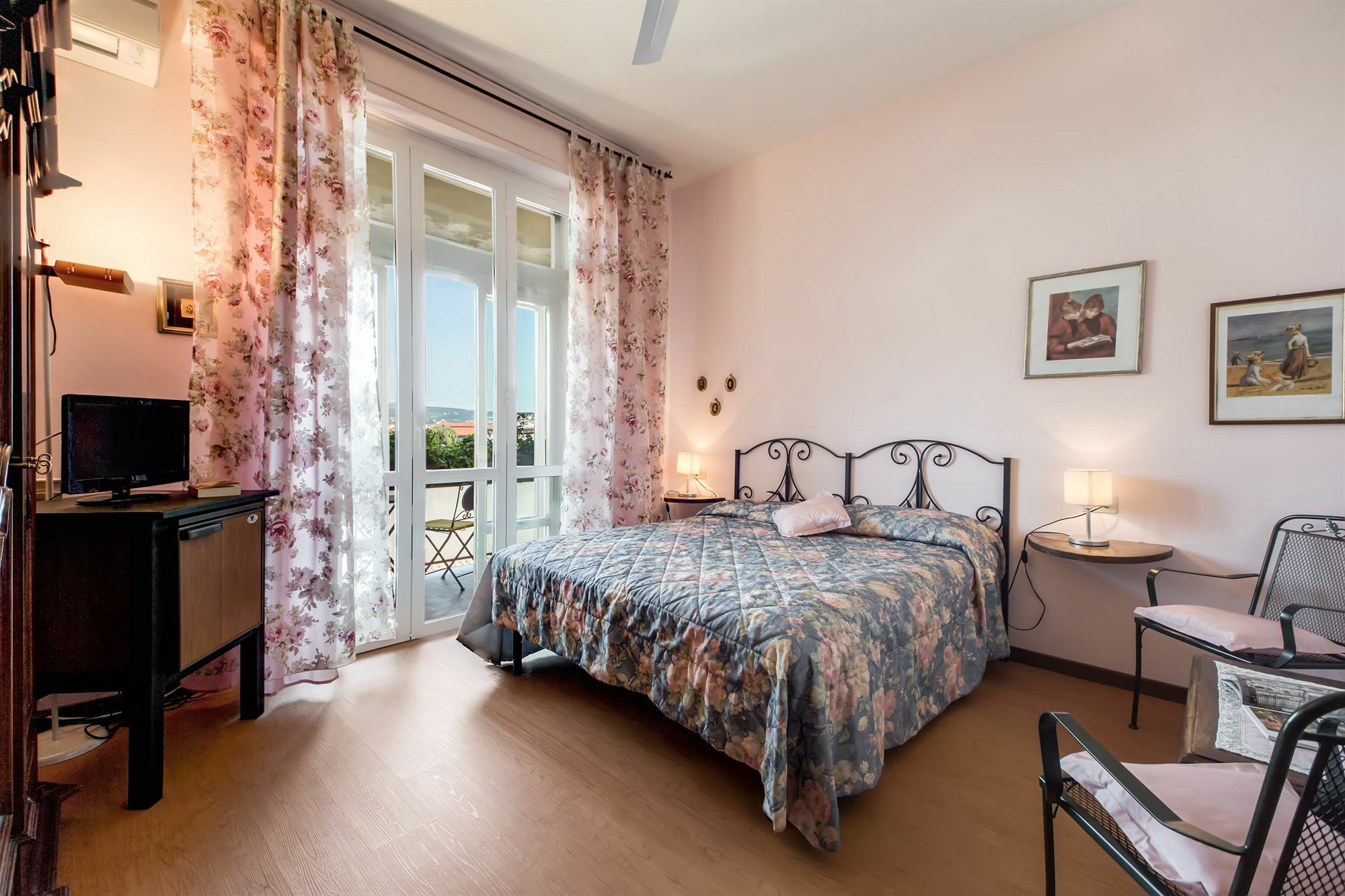 Residenza Giulia Hotell Florens Exteriör bild